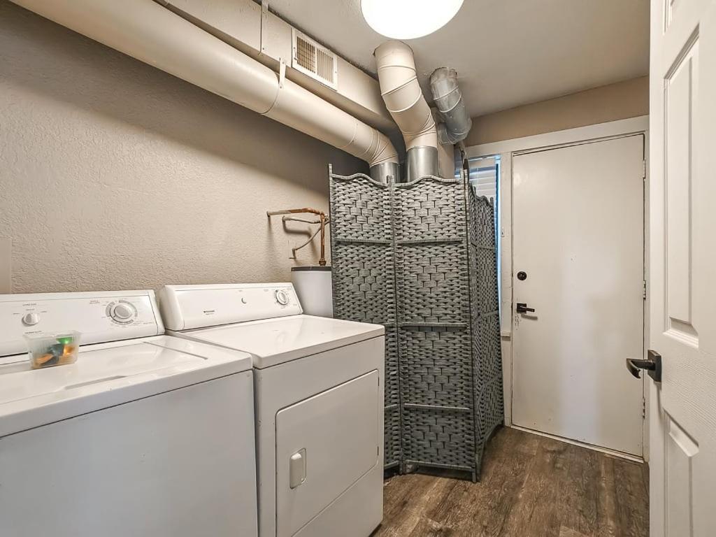 Villa Heart Of Westport 1Br Kansas City Exterior foto